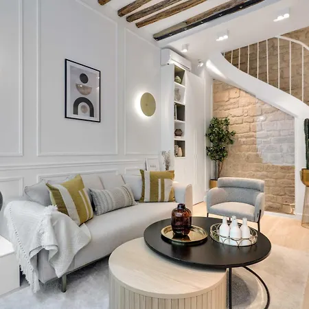 Ultra Town House By Architect - Louvre Apartment