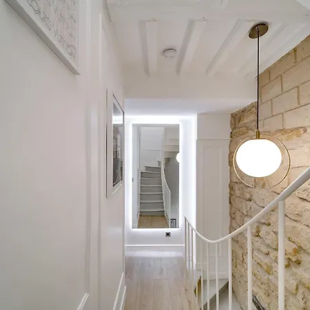Апартаменты Ultra Town House By Architect - Louvre
